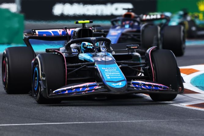 "That's not a lot" - Former Alpine boss takes dig at team for scoring one point in Miami