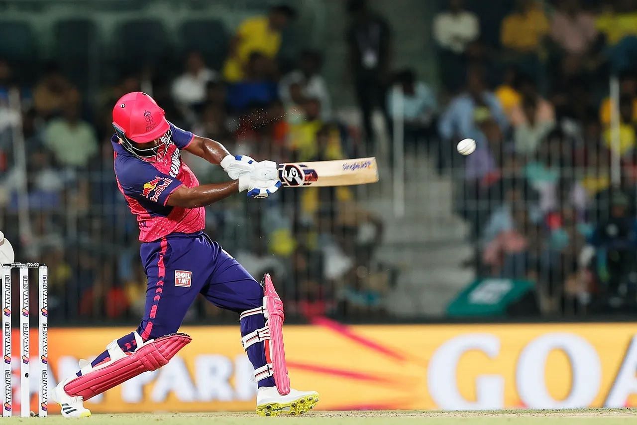 Sanju Samson was caught in the deep while attempting a big shot. [P/C: iplt20.com]