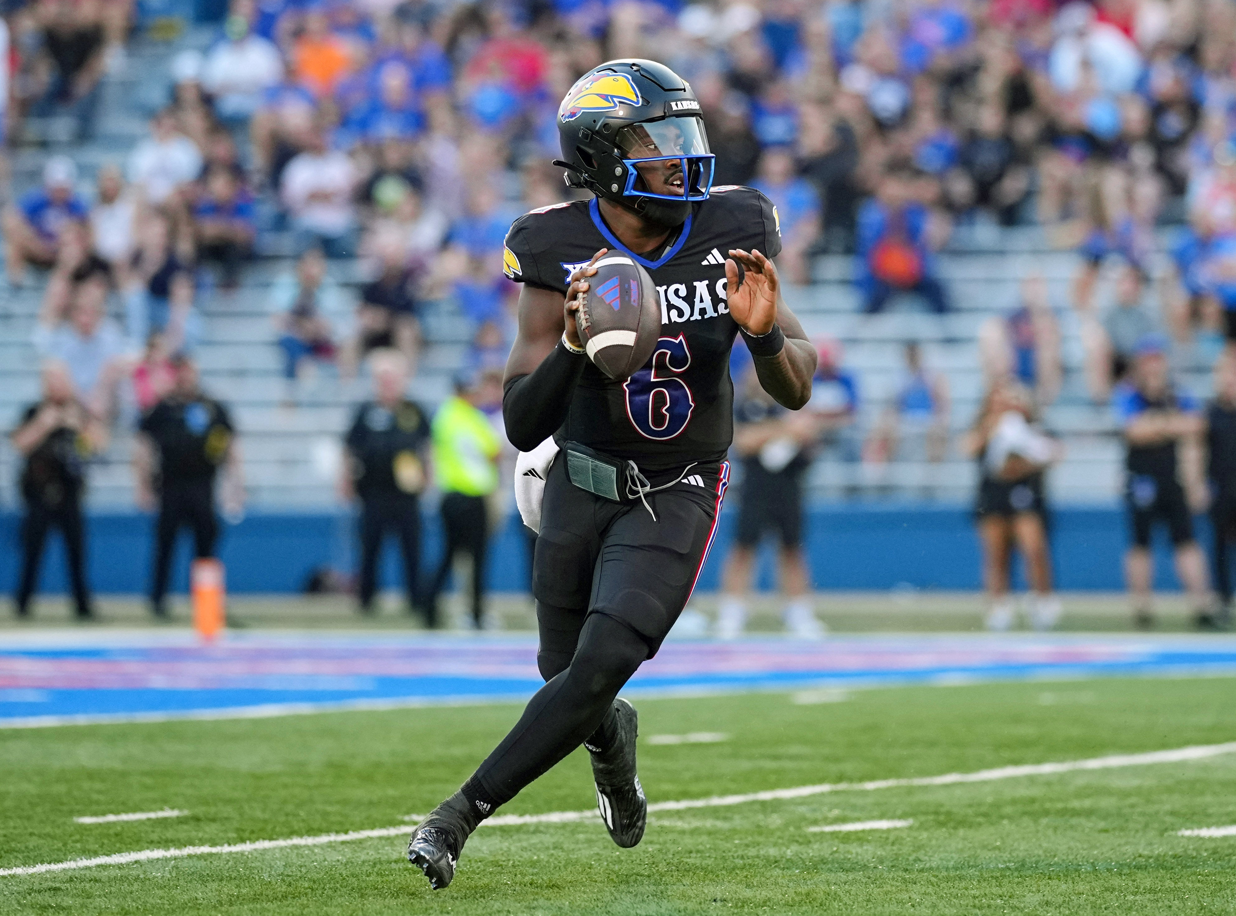 NCAA Football: Illinois at Kansas