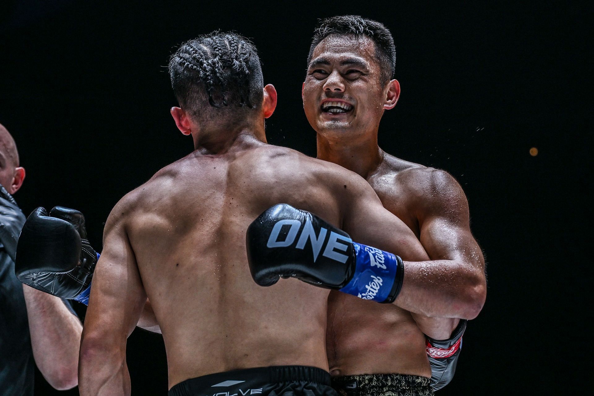 Wei Rui celebrates his win over Hiroki Akimoto at ONE Fight Night 22.