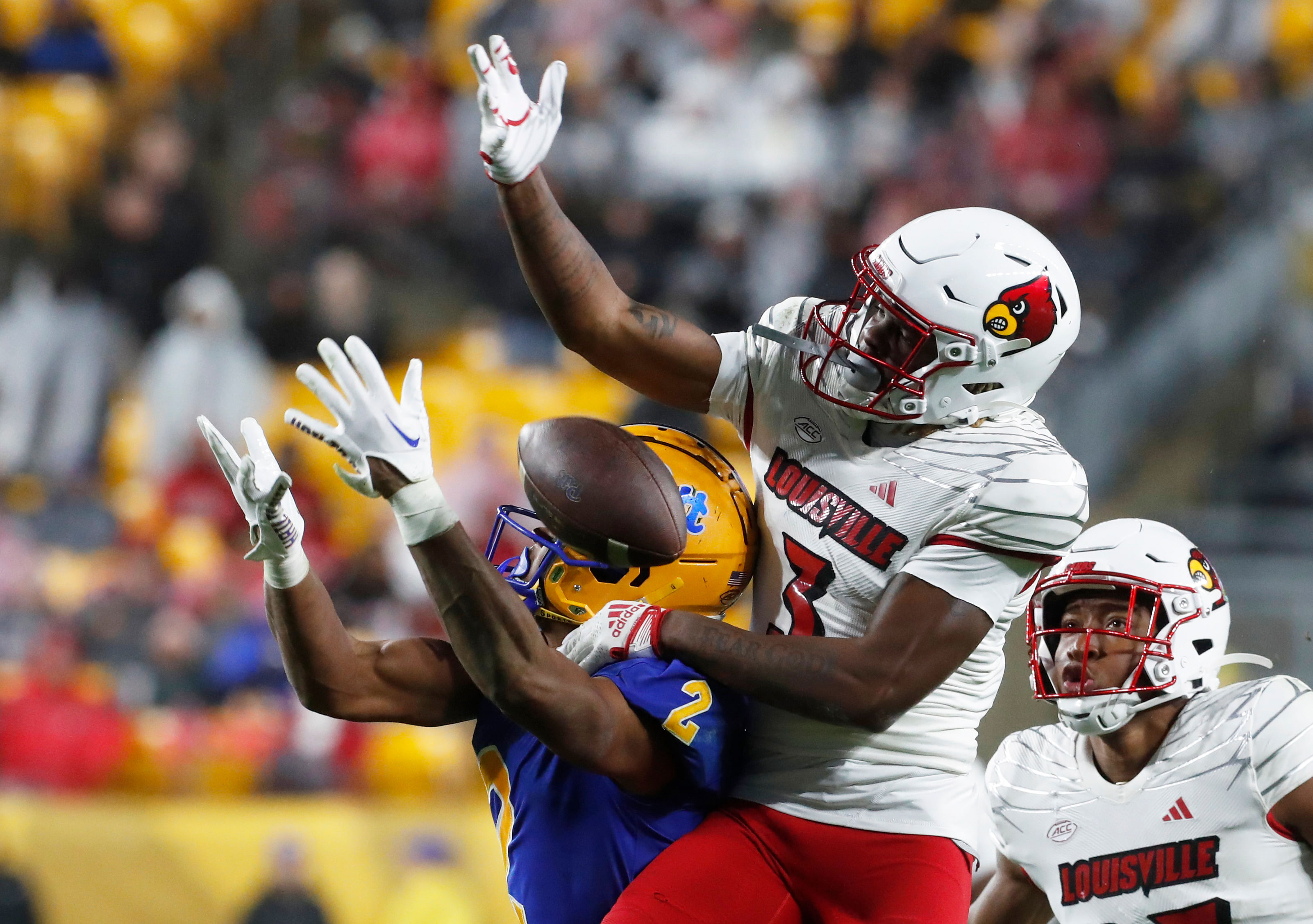 NCAA Football: Louisville at Pittsburgh