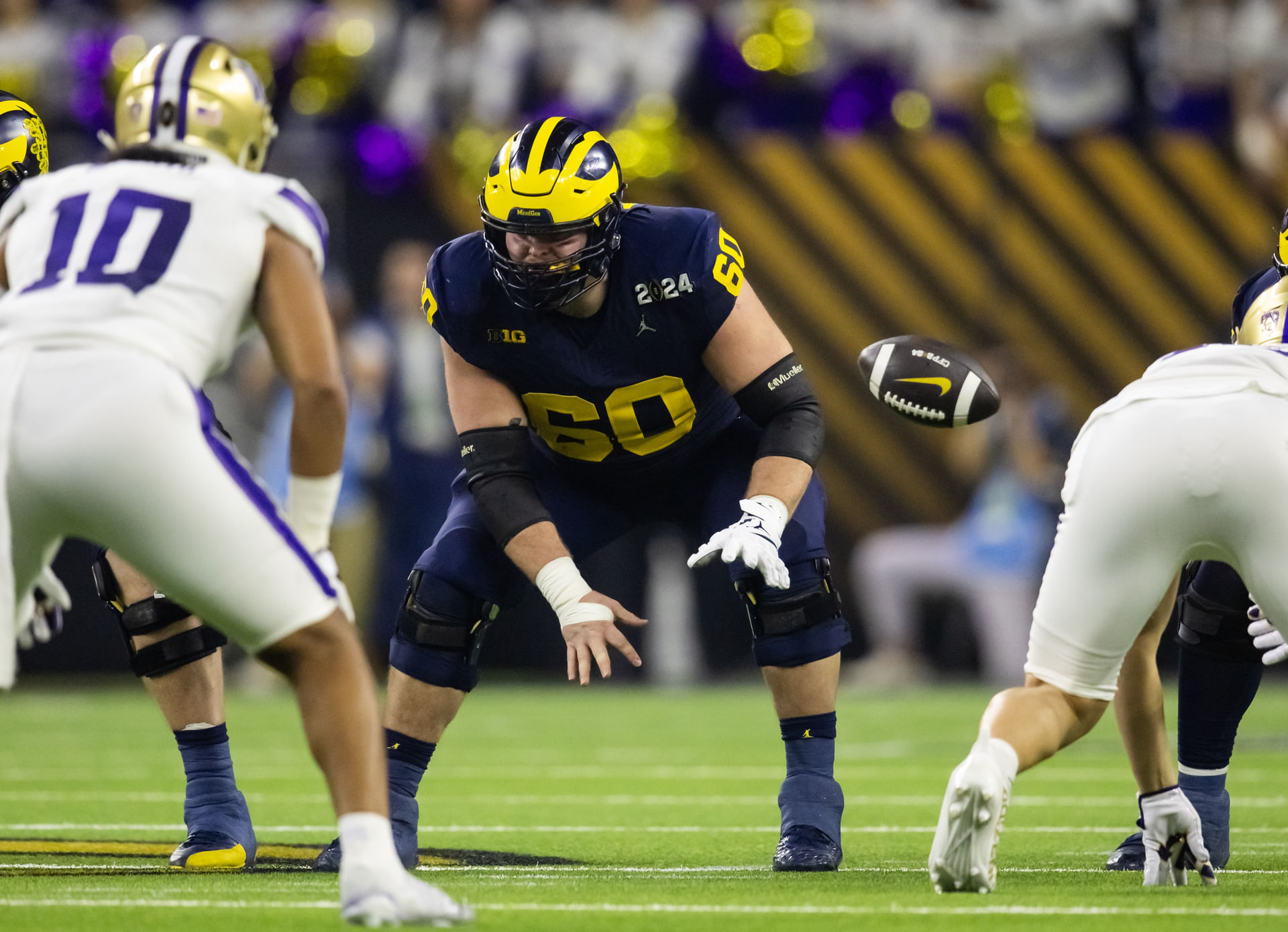 Michigan Wolverines offensive lineman Drake Nugent (60) against the Washington Huskies