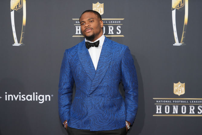 WATCH: NFL star Micah Parsons' attempt falls short as quarterback C.J. Stroud nails ceremonial first pitch in Tokyo