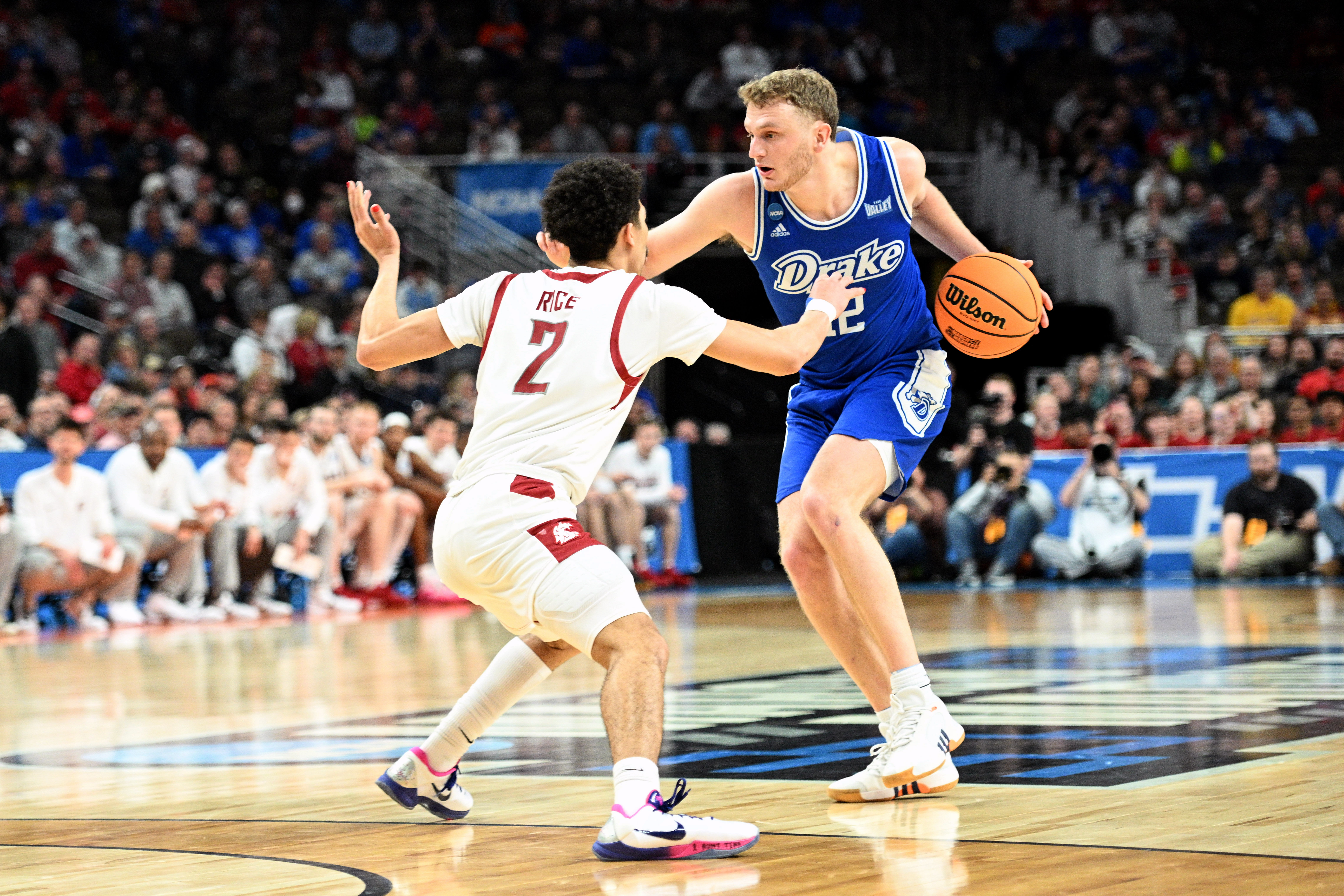 Tucker DeVries averaged 21.6 ppg, 6.7 rpg 3.7 apg and 1.6 spg for Drake this past season.