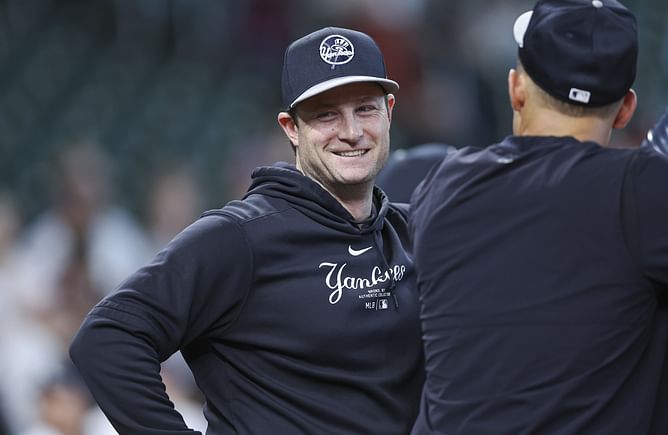 WATCH: Gerrit Cole signals Anthony Rizzo to send pitching advice to Luis Gil against Mariners