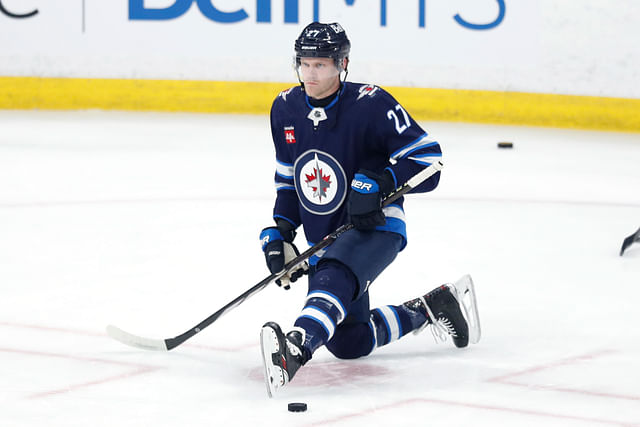 NHL: Calgary Flames at Winnipeg Jets