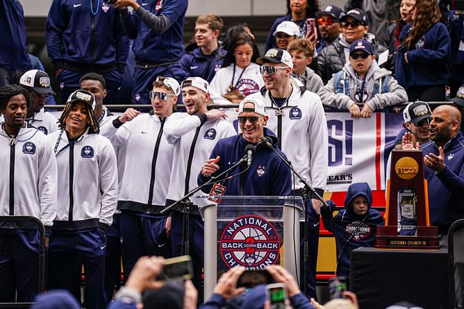3 active college basketball coaches with multiple national championships in their careers ft. Dan Hurley