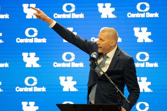 "Fanbase like no other": New Kentucky HC Mark Pope declares program as "Mecca of college basketball"