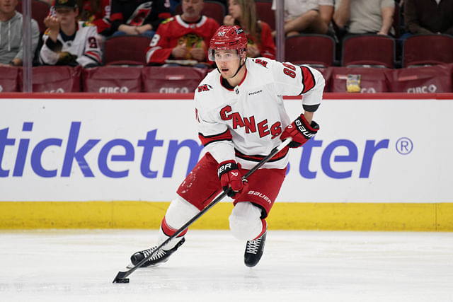 NHL: Carolina Hurricanes at Chicago Blackhawks