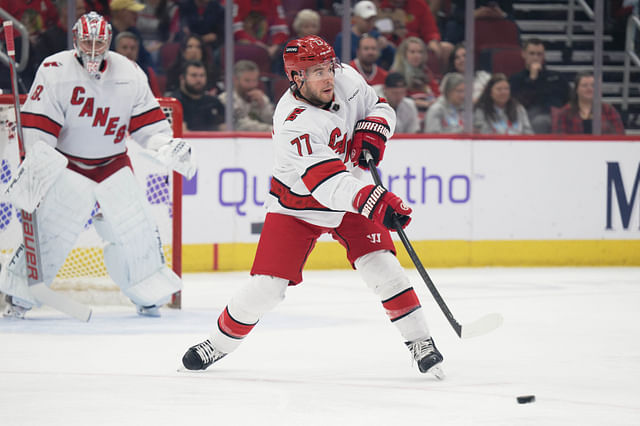 NHL: Carolina Hurricanes at Chicago Blackhawks