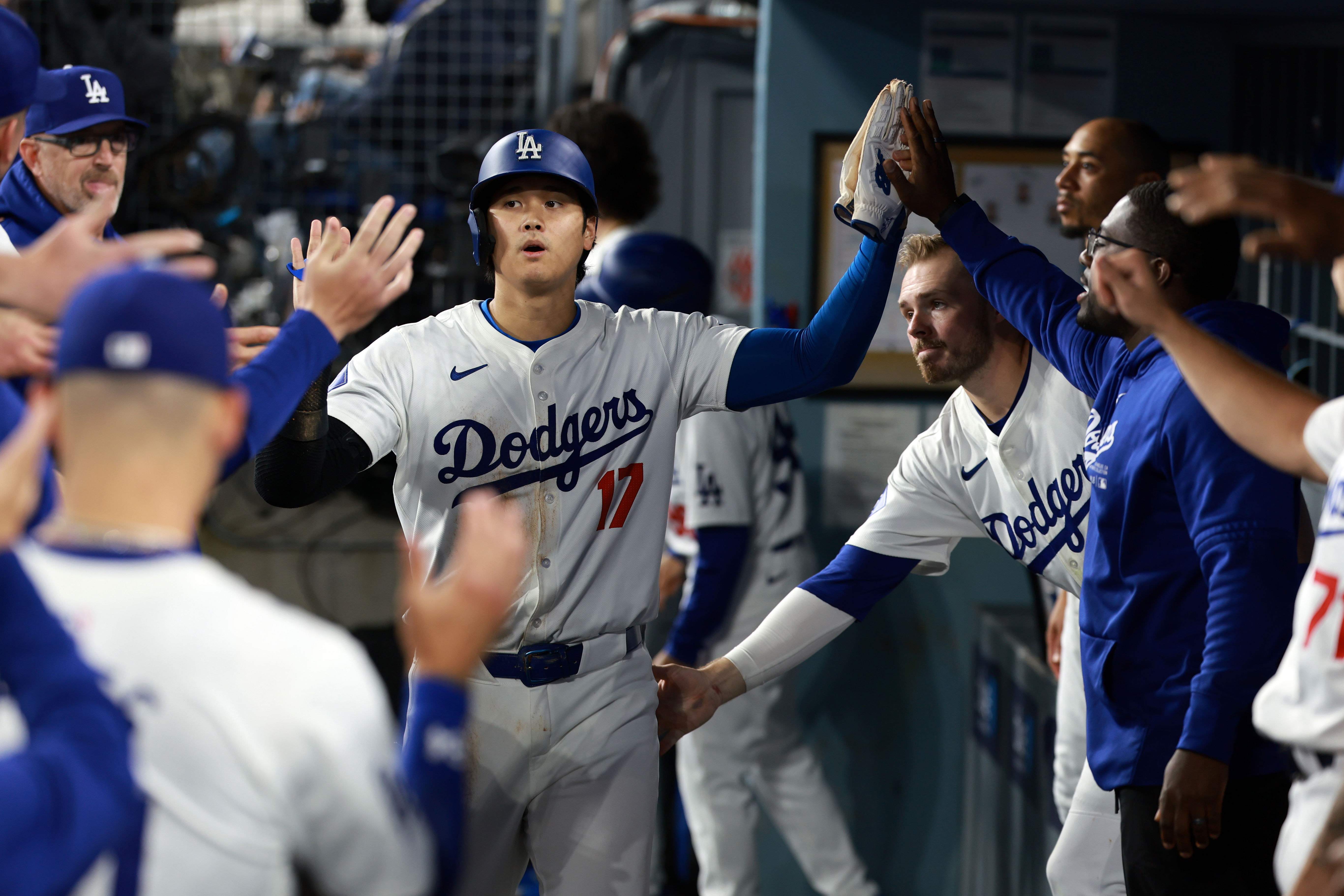 MLB: Atlanta Braves at Los Angeles Dodgers