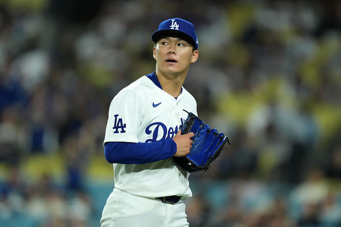 "Nothing was wrong with it" - Yoshinobu Yamamoto opens up on umpire's glove check, reflects on Dodgers' hard-fought win