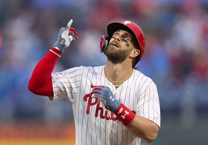 WATCH: Bryce Harper leads Phillies to victory against Nationals with a walk-off in the 10th inning