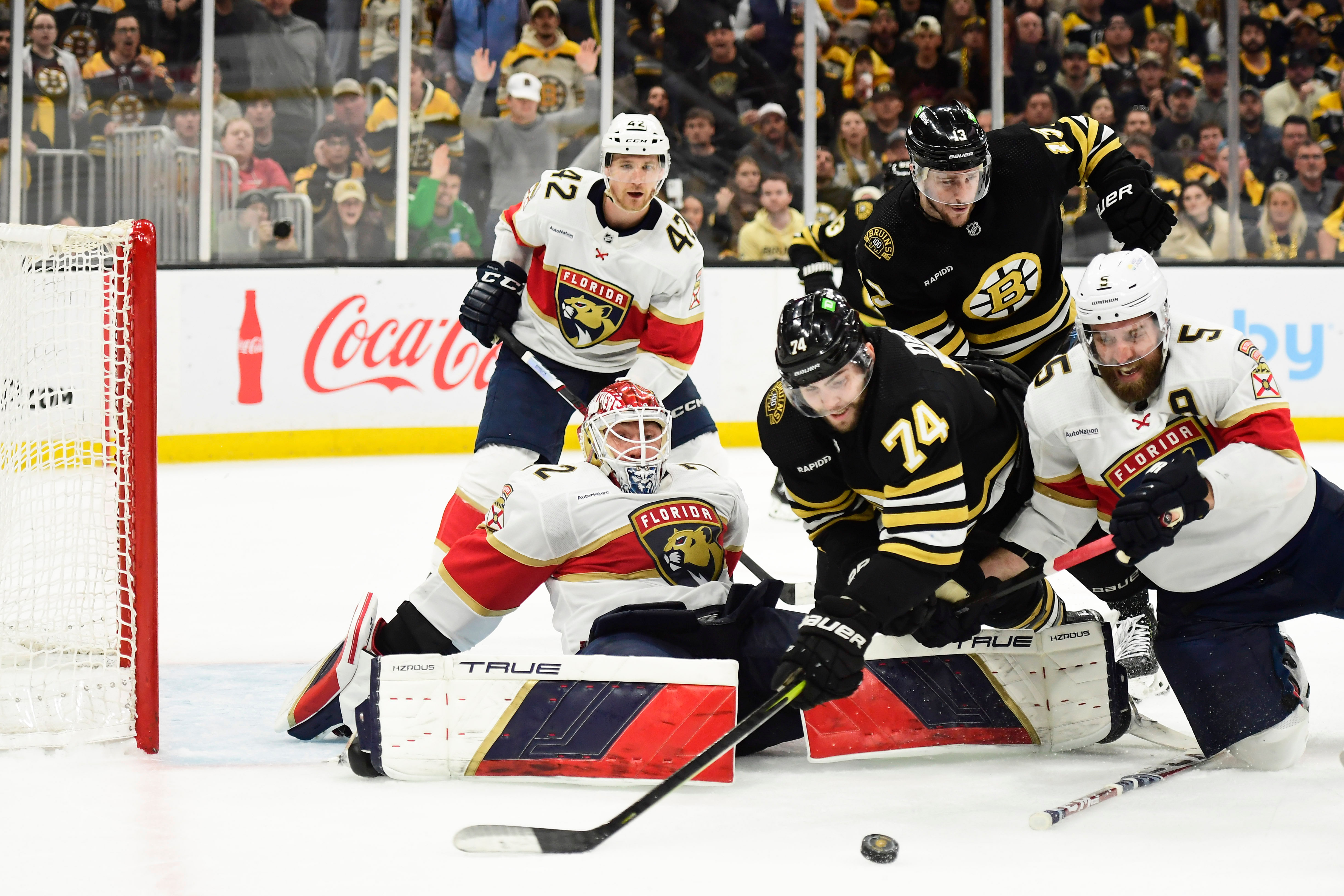 NHL: Stanley Cup Playoffs-Florida Panthers at Boston Bruins