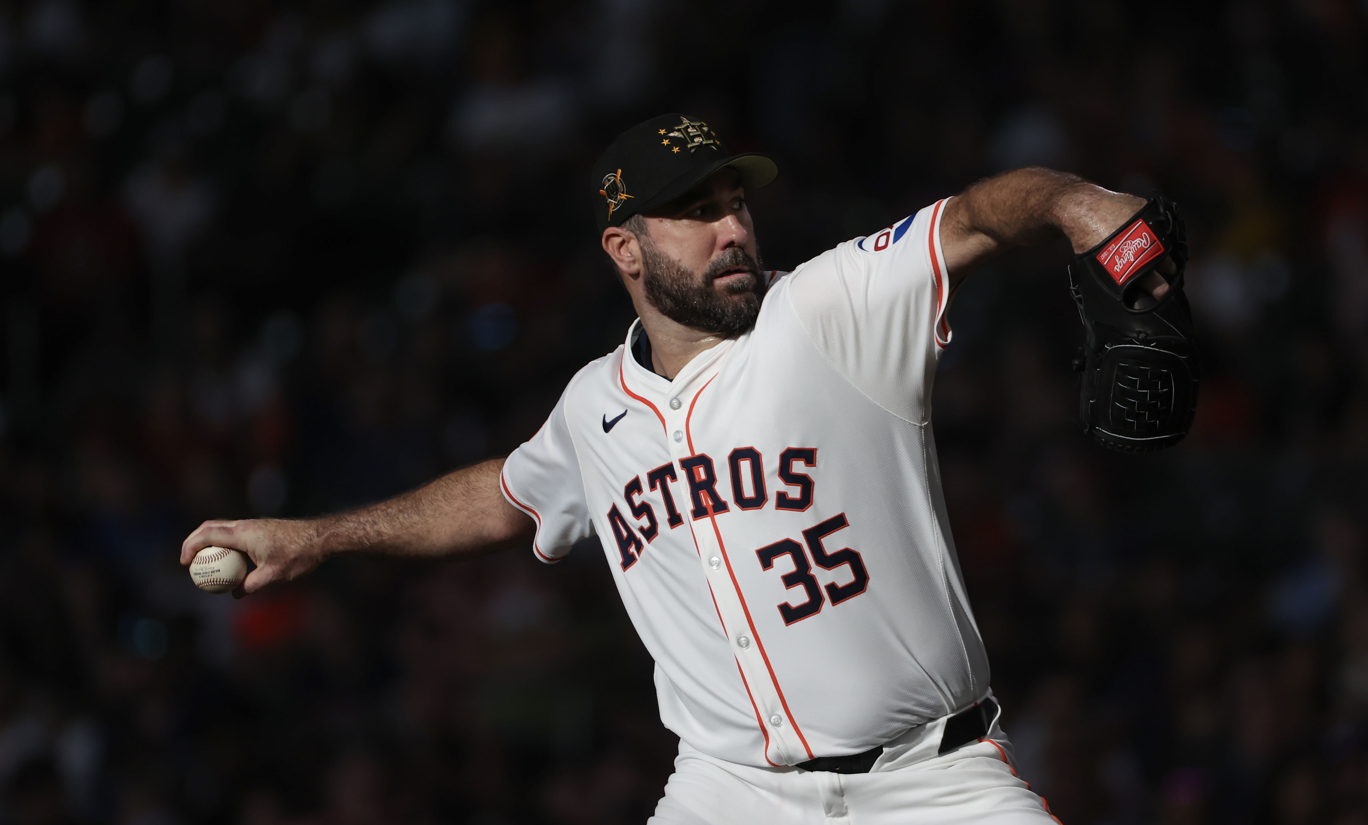 Should the Blue Jays go after Justin Verlander?