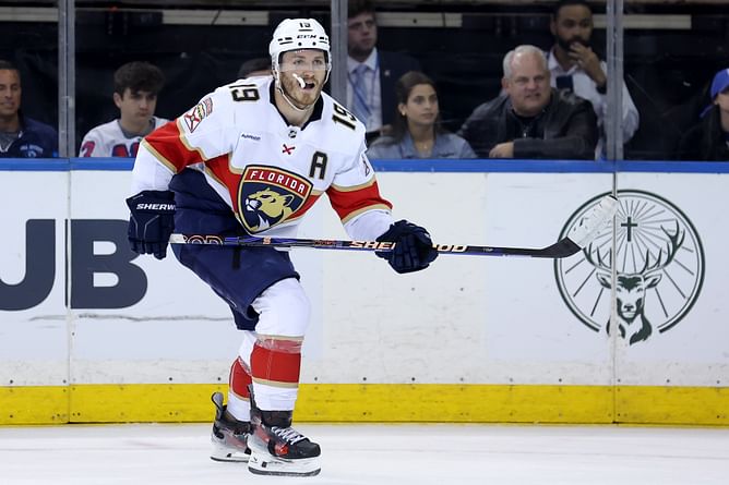 Matthew Tkachuk shares what he told Rangers' Chris Kreider after viral mouthguard toss incident
