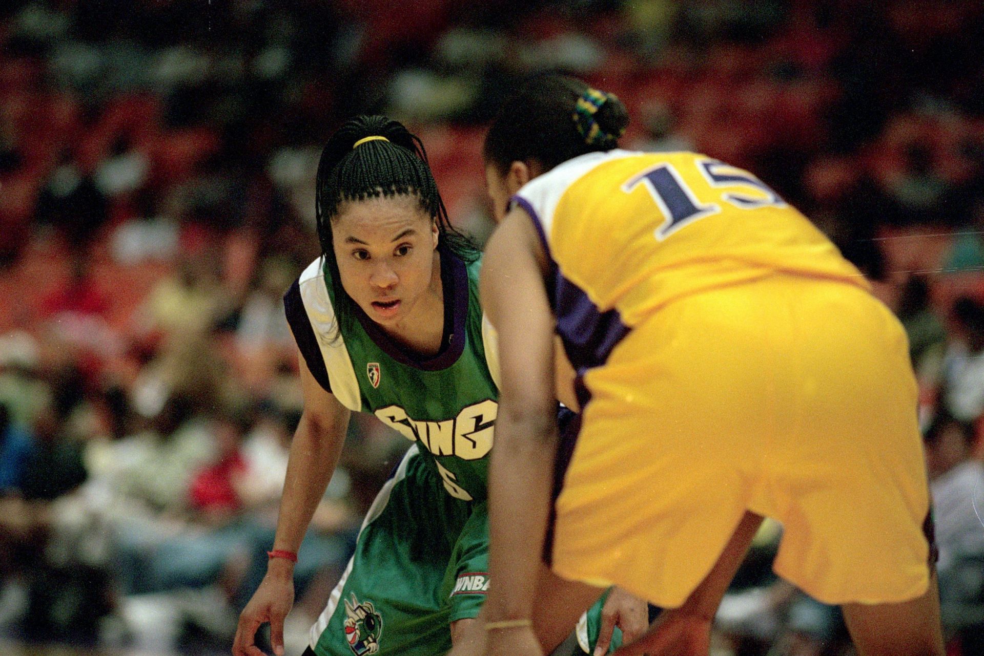 Dawn Staley #5, Ukari Figgs #15