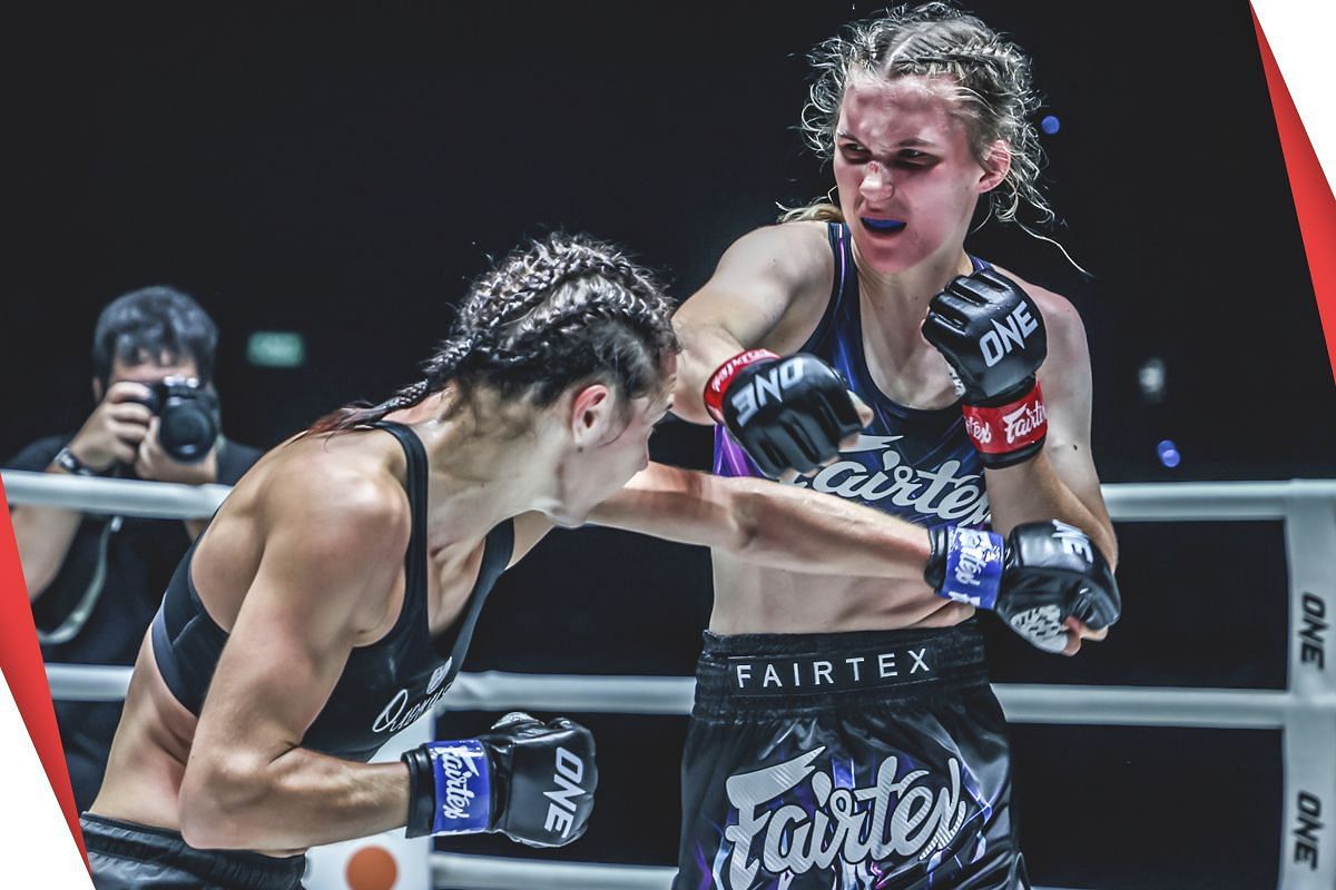 Smilla Sundell going for the finish against Natalia Diachkova [Photo via: ONE Championship]