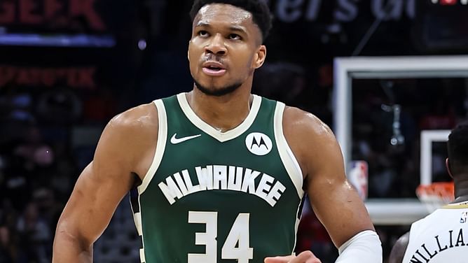 "The first three words gave me a heart attack": Bucks' fans anxious after Giannis Antetokounmpo's 'Thank You' tweet sparks departure rumors
