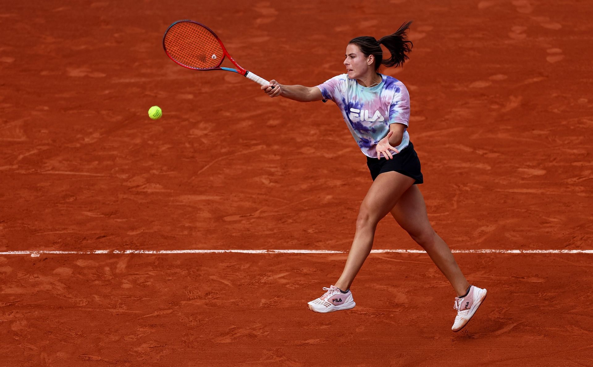 Emma Navarro at the 2024 French Open. (Photo: Getty)