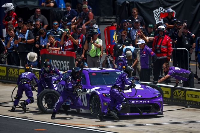WATCH: JGR's Christopher Bell crew blazes to $100,000 win in thrilling NASCAR All-Star Pit Crew Challenge