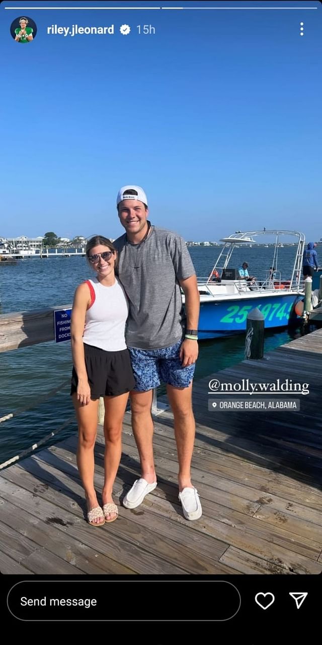 PHOTO: Notre Dame QB Riley Leonard poses with GF Molly Walding at ...