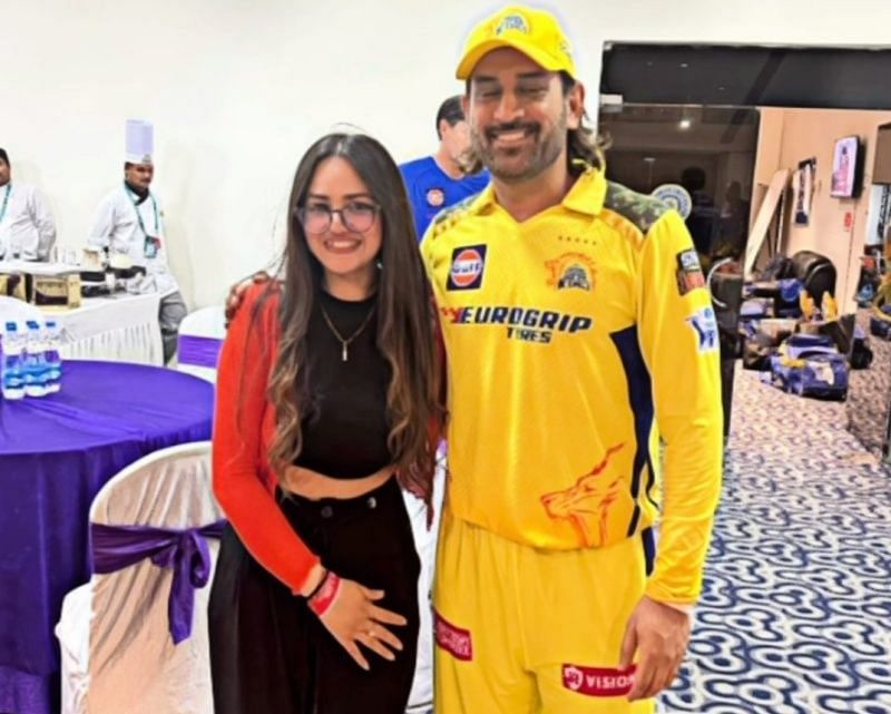 Komal Sharma with MS Dhoni (Image Credit: Dr. Komal Sharma/ Instagram)