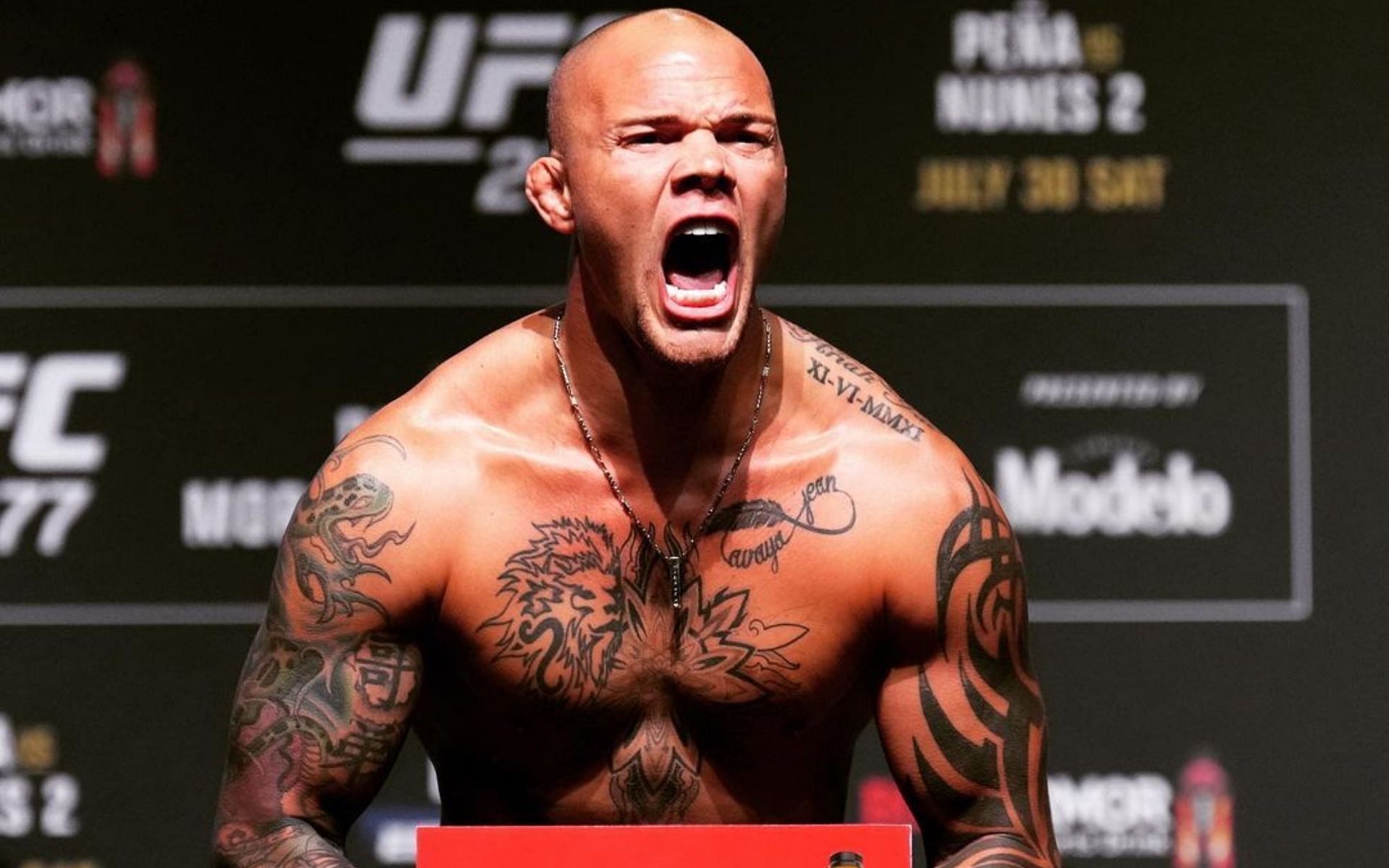 Anthony Smith voices frustration over fans