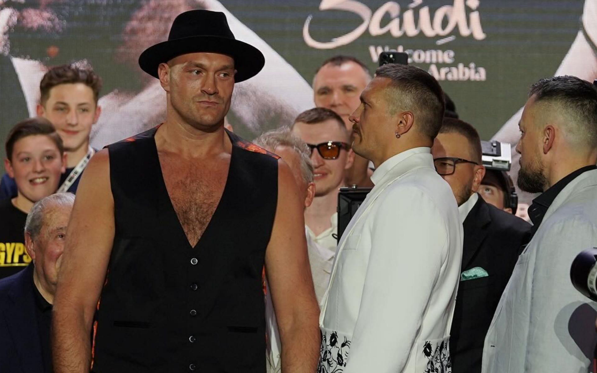 Tyson Fury (left) refusing to face off with Oleksandr Usyk (right) [Photo Courtesy @tysonfury on Instagram]