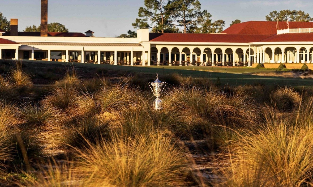 How many golfers are in the U.S. Open field