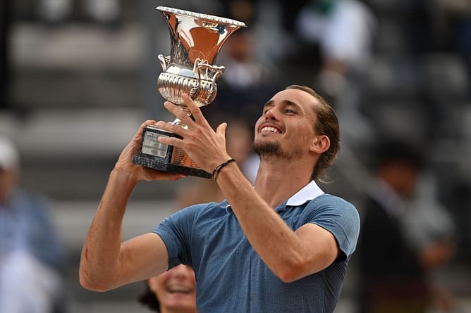 "Can't be happy seeing someone accused by 2 women of domestic abuse" - Fans dismayed by Italian Open 'promoting' Alexander Zverev after title
