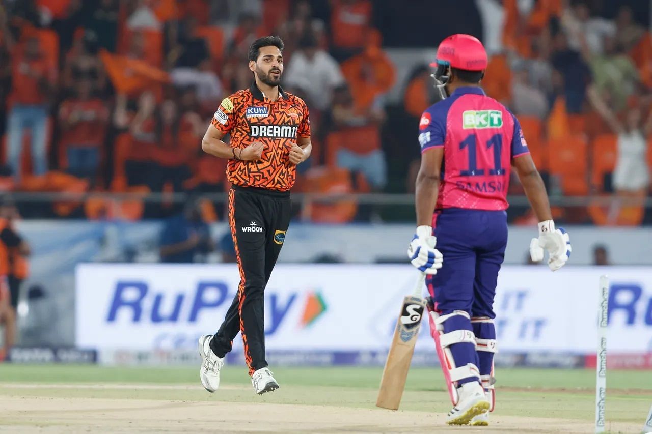 Bhuvneshwar Kumar rocked RR with twin strikes in the first over. [P/C: iplt20.com]