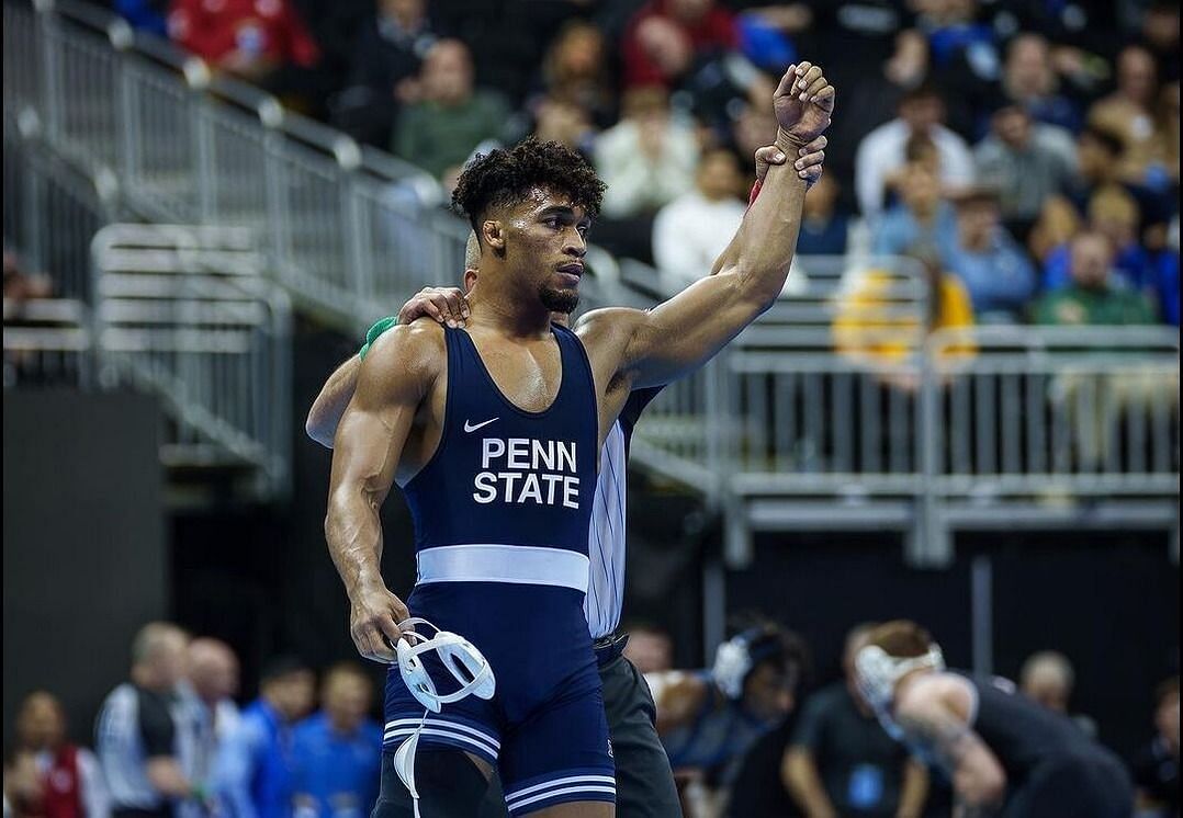 Carter Starocci returns to Penn State for fifth year