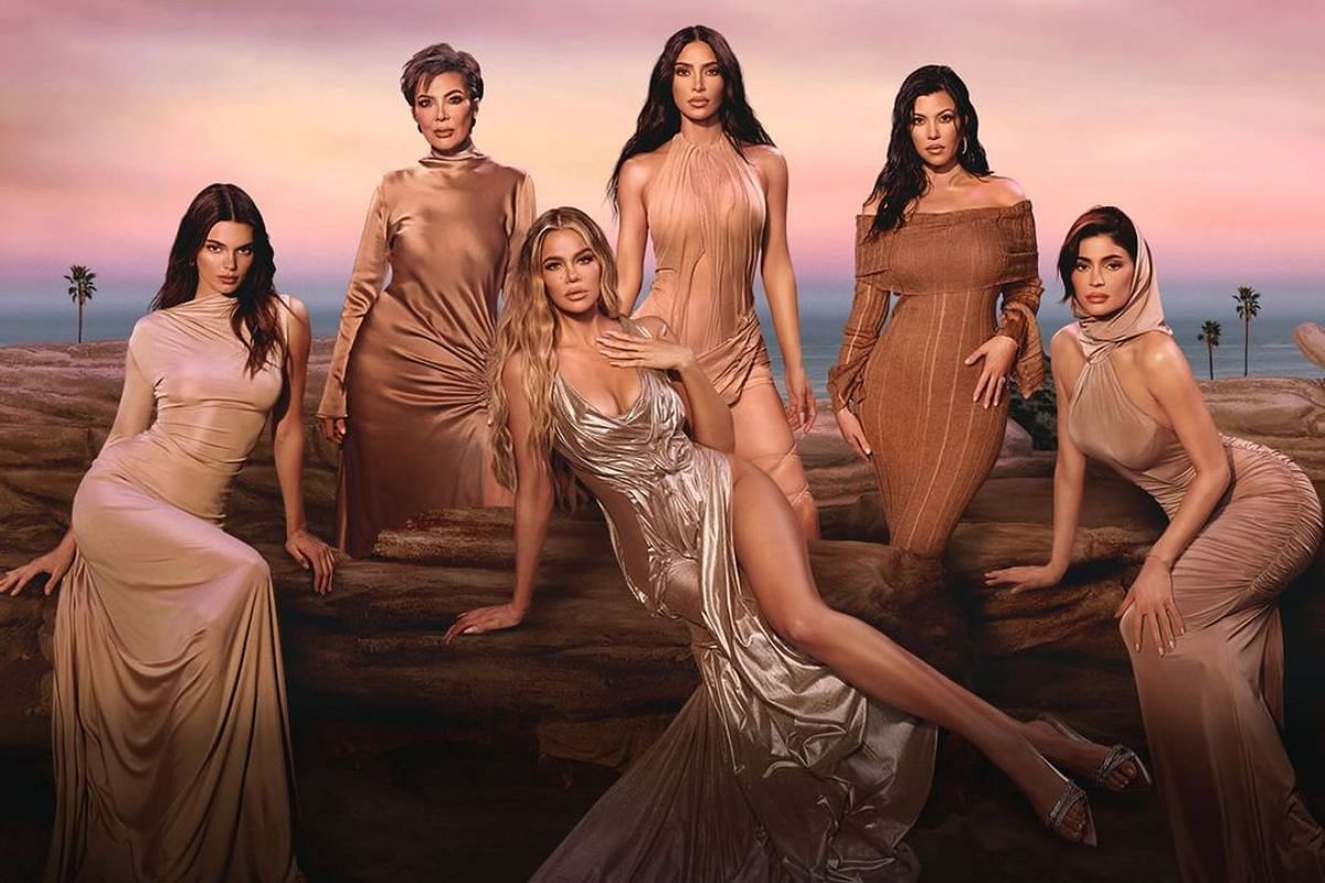 The Kardashians cast (Image via Instagram/@kardashianshulu)