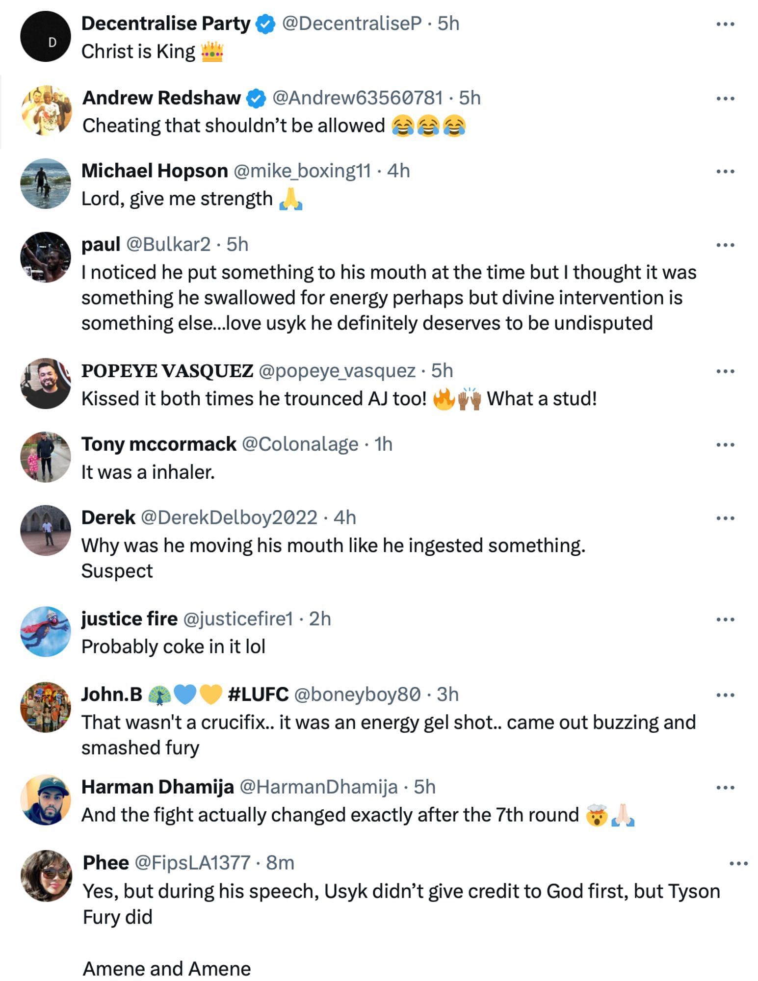 Fans reacting to Oleksandr Usyk kissing a cross [via @eddiehearn on X]