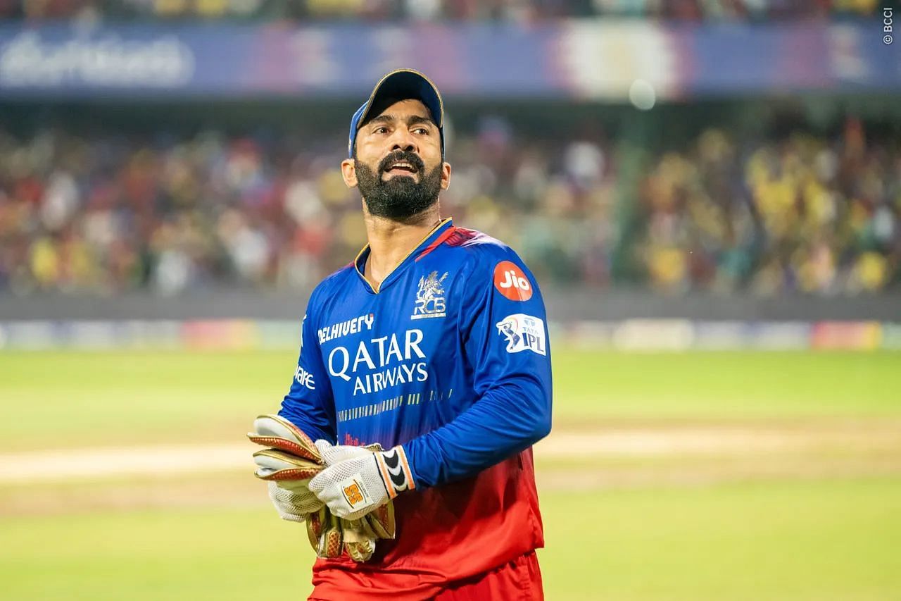 Can Dinesh Karthik guide RCB to a victory? (Image: IPLT20.com/BCCI)
