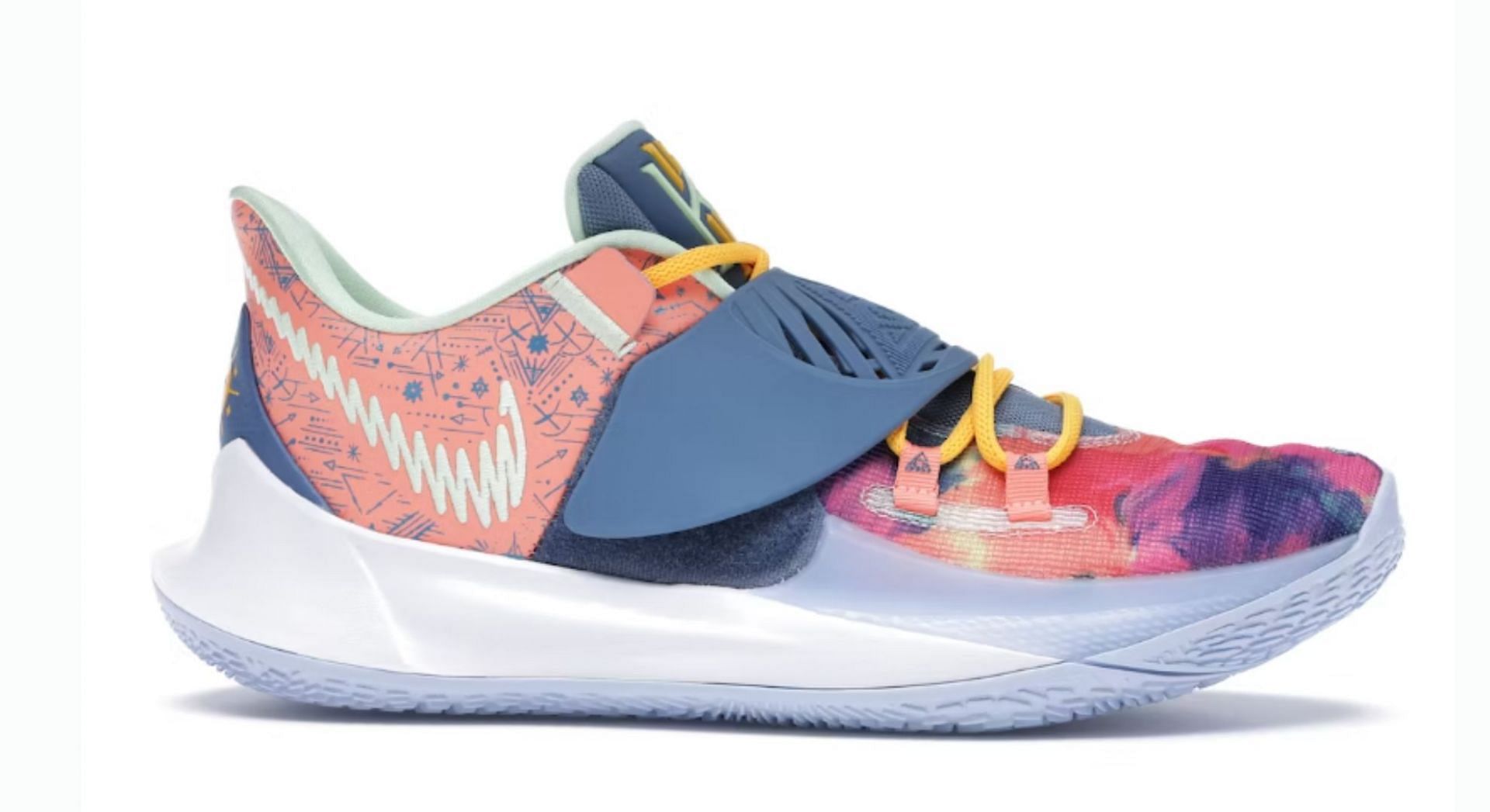 Nike x Kyrie Low 3 Atomic Pink Stone Blue (Image via Stock X)