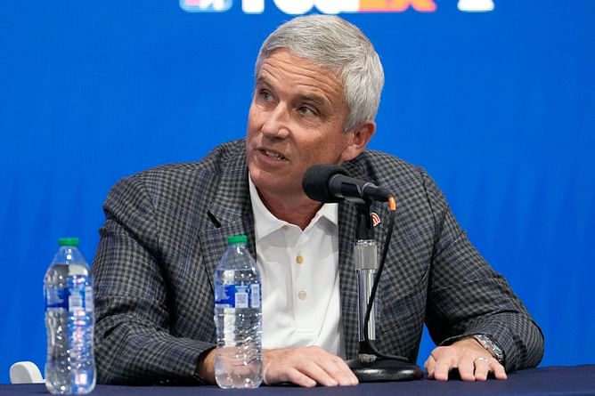 PIF could deposit $1,500,000,000 into PGA Tour Enterprises amidst fear of a potential deal falling apart - Reports