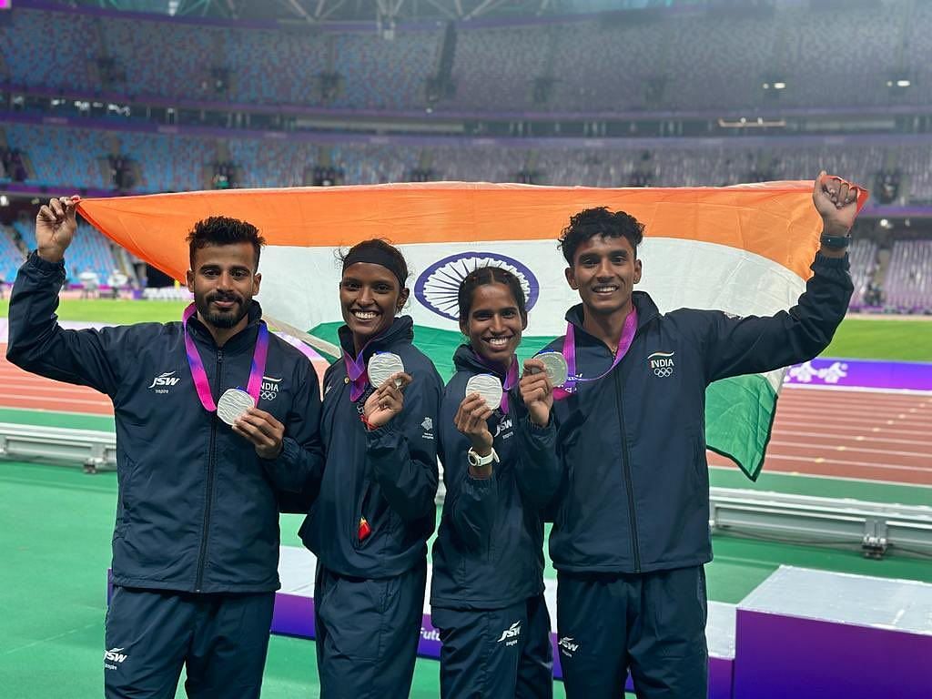 Indian mixed relay 4x400m team. (Credit: Narendra Modi/X)