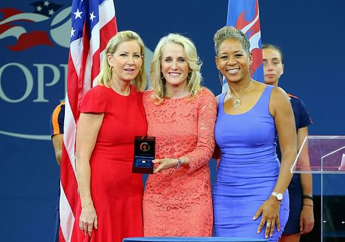 Chris Evert (L) Tracy Austin (middle)