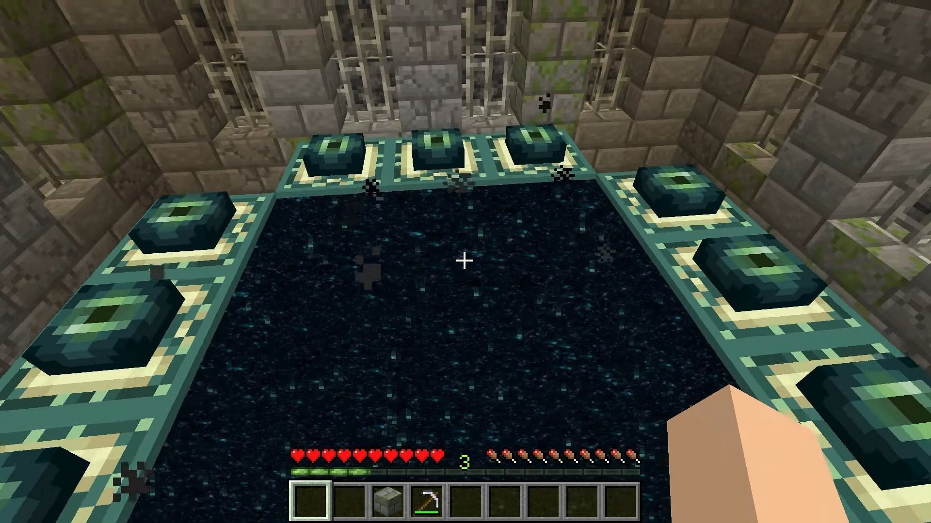 End portal duplication can lead to several free resources in Minecraft (Image via The Master Miner/YouTube)