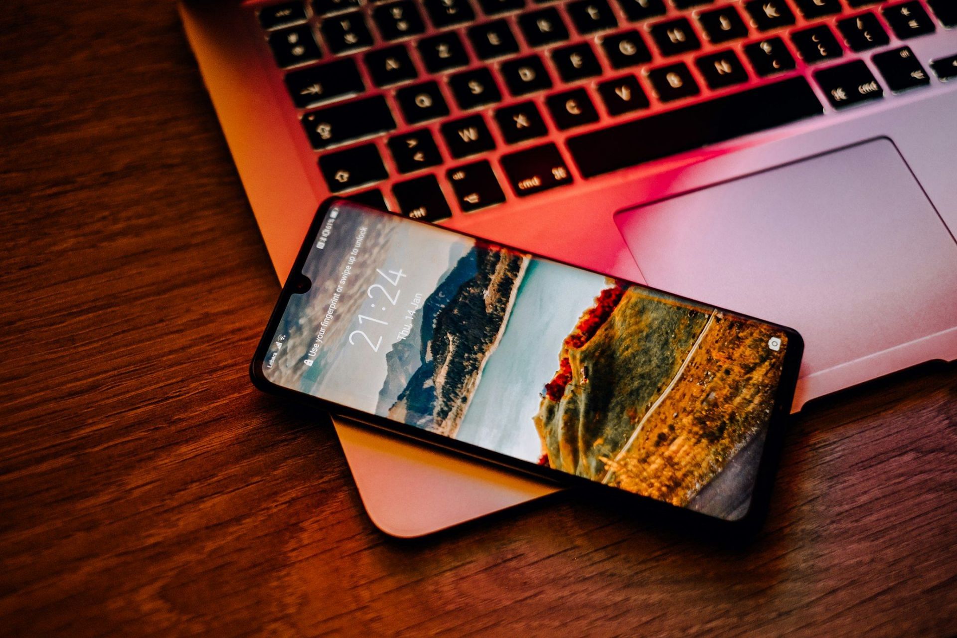 List of phones that can run CoD Mobile at 90 FPS (Image via Unsplash/@kennyleys)