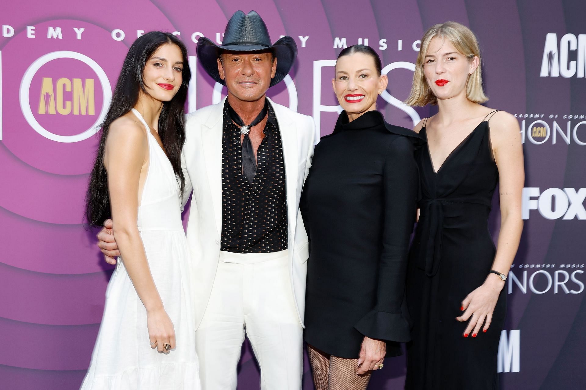 Tim McGraw, Faith Hill, and their daughters at the 16th Annual Academy of Country Music Honors (Image via Getty Images)