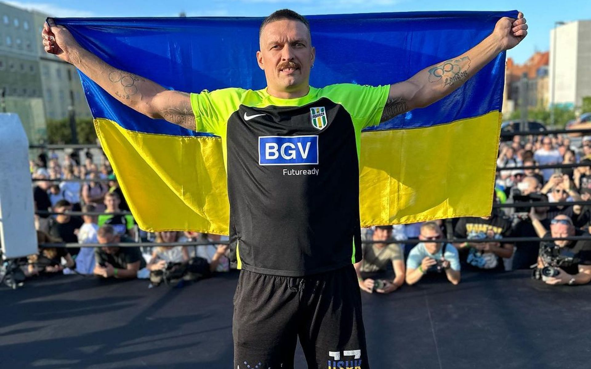 When did Oleksandr Usyk serve in the Ukrainian army?