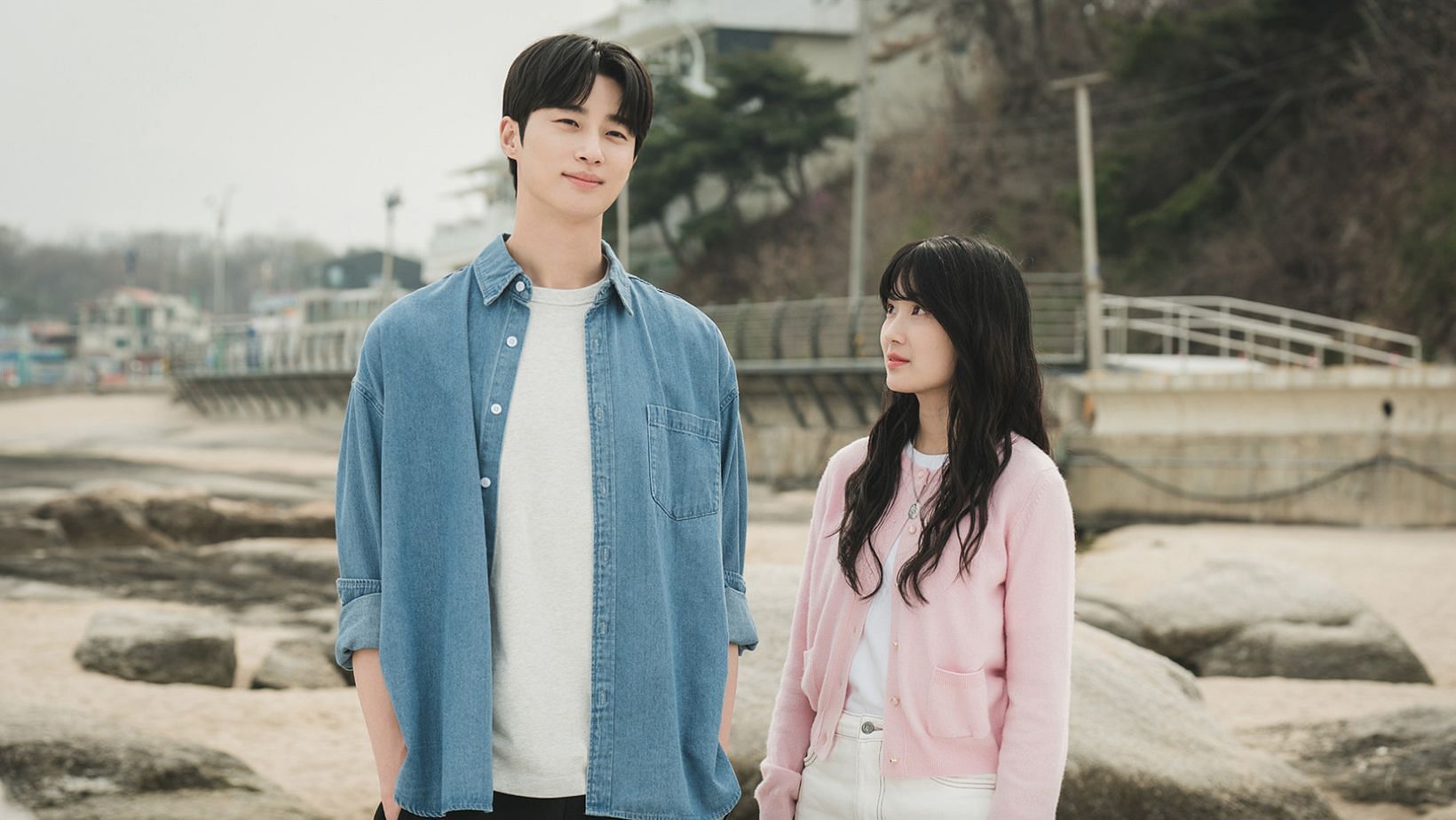 Kim Hye-yoon talks about her co-star Byeon Woo-seok from 