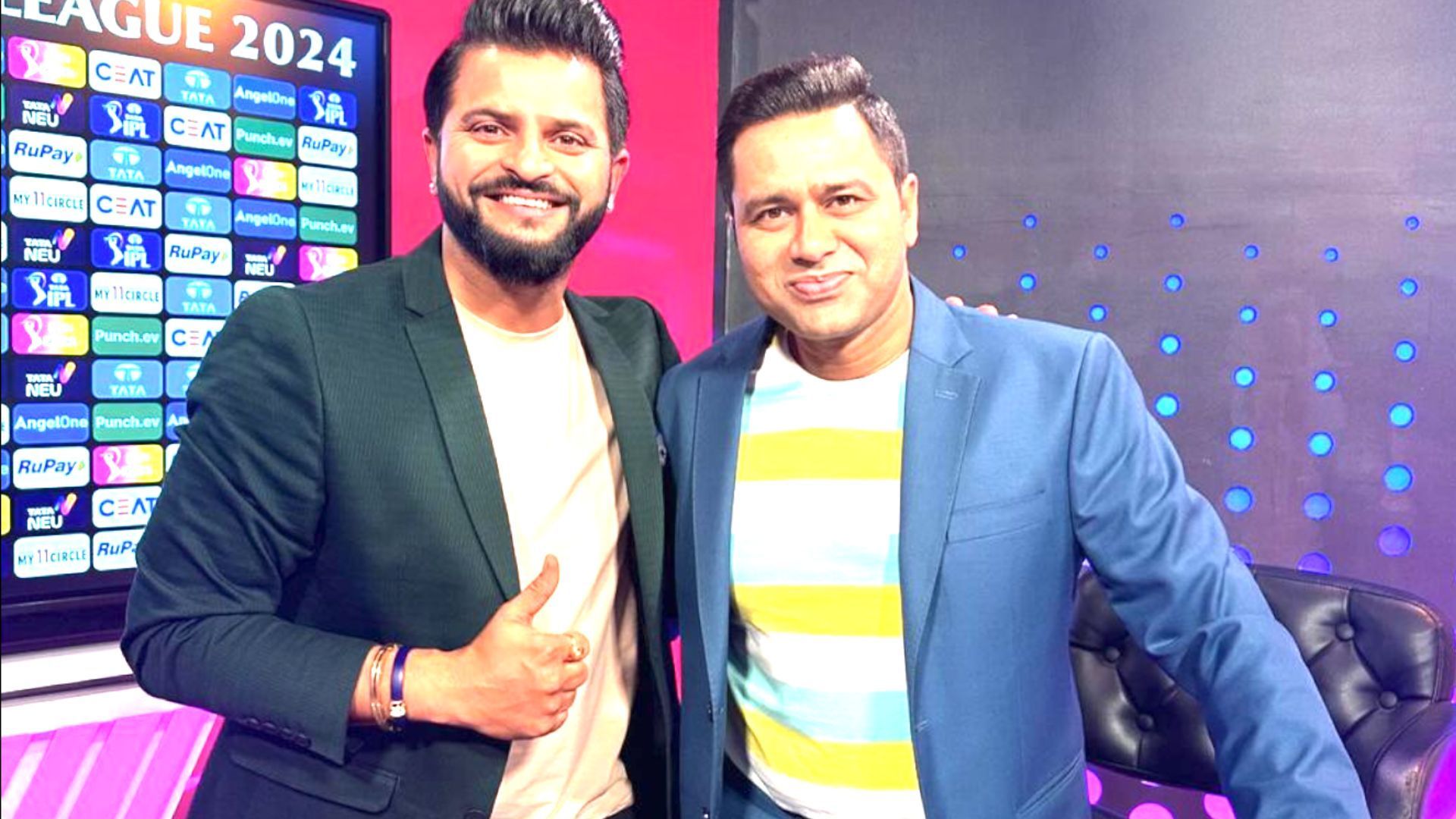 Suresh Raina (L) &amp; Aakash Chopra had a hilarious comversation on air 