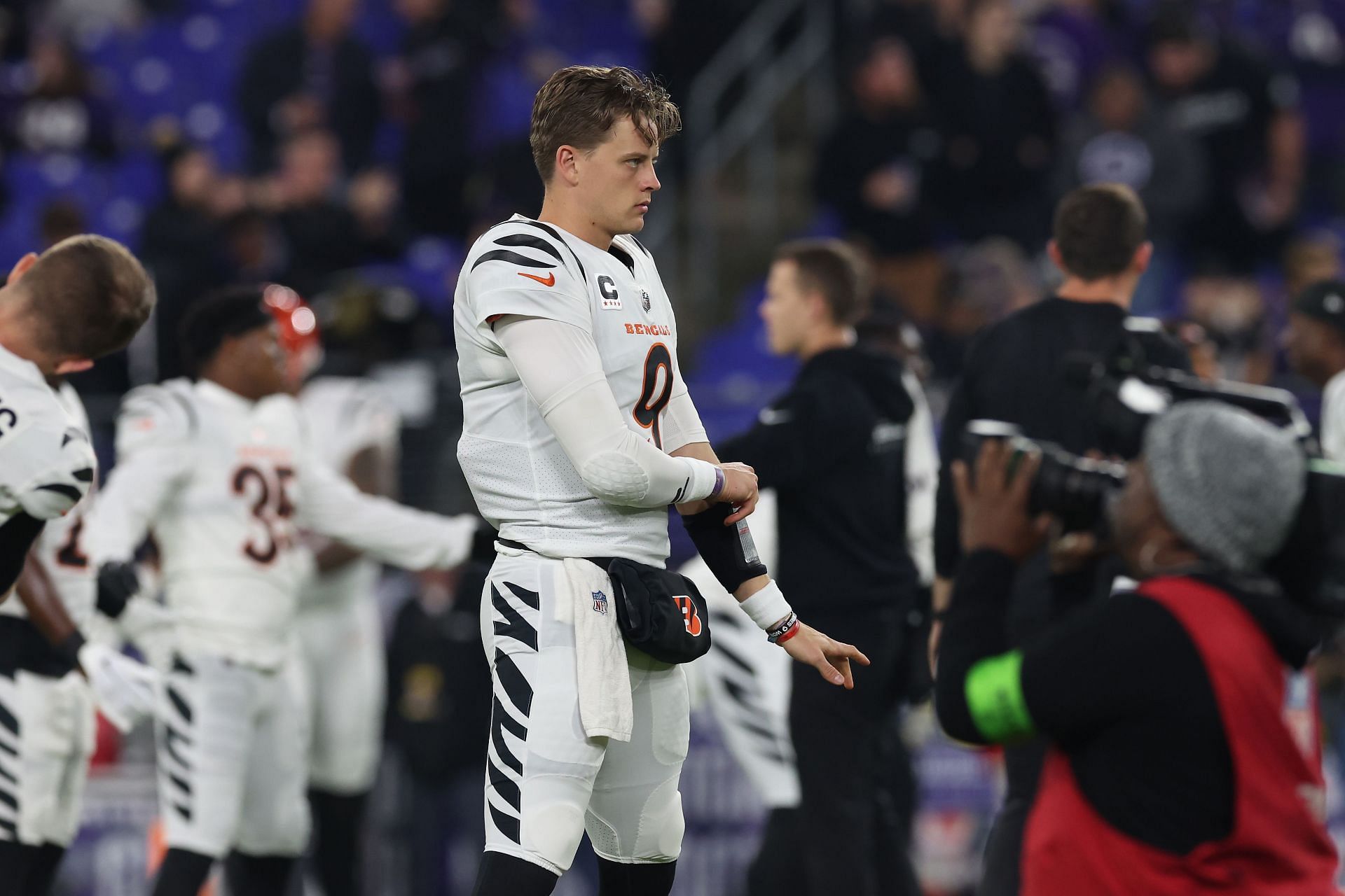 Bengals Fans React As Joe Burrow Returns To Practice After Season ...