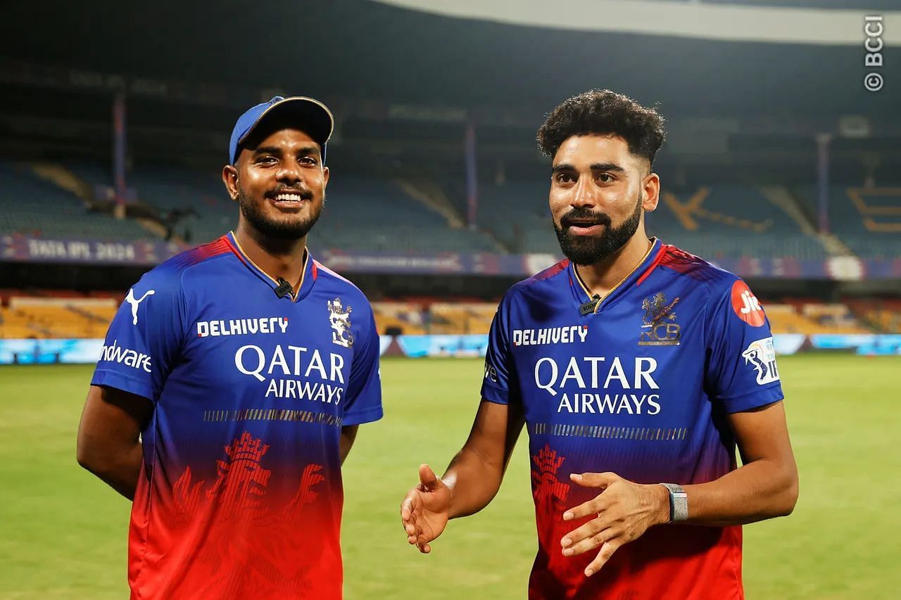 Yash Dayal (L) and Mohammed Siraj.