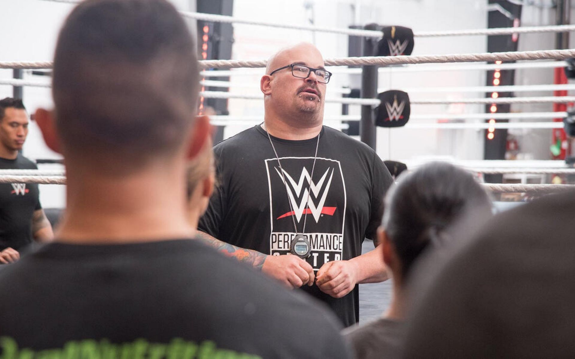 Matt Bloom teaching the young WWE prospects.