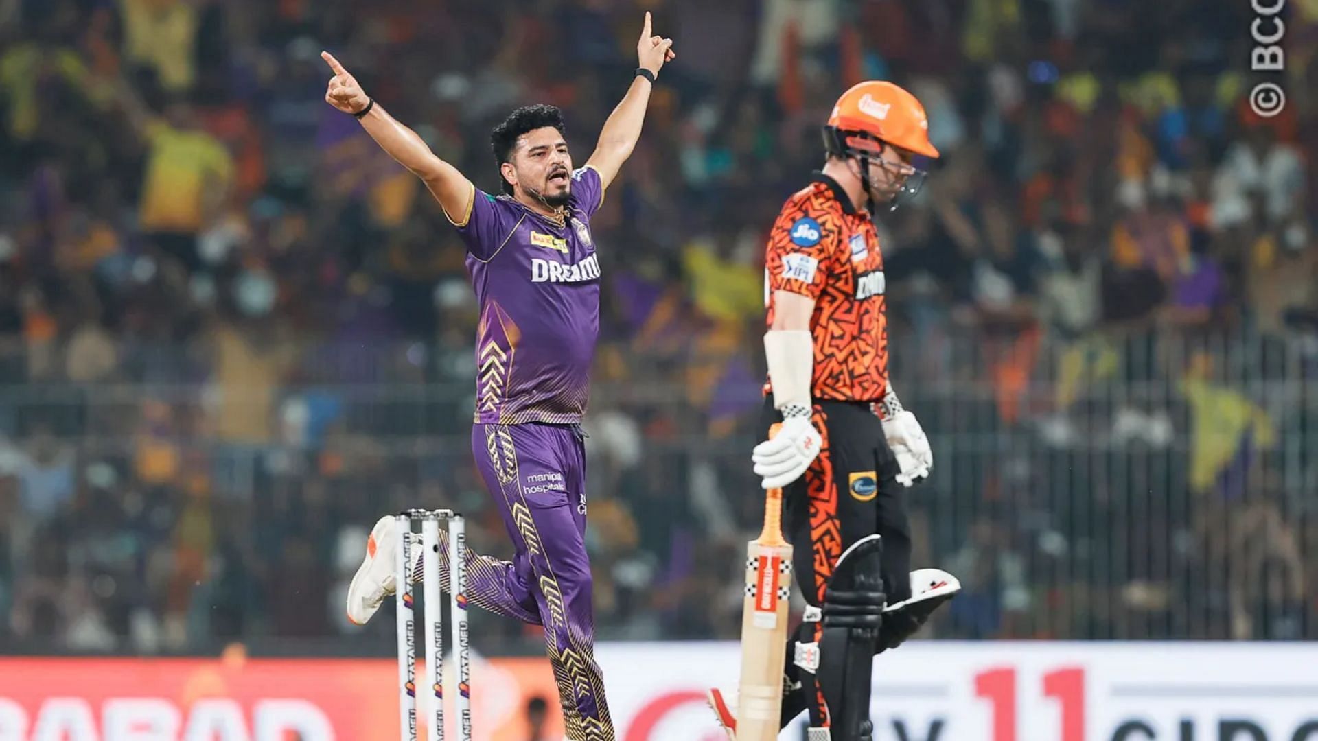 Vaibhav Arora celebrates after dismissing Travis Head (P.C.:iplt20.com)